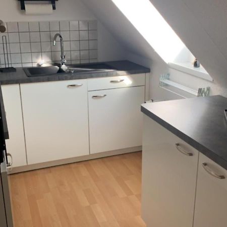 Enger Zimmer In Wohnung, Monteure, Zentral, מראה חיצוני תמונה